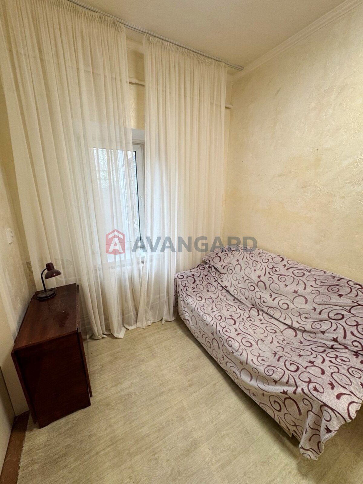 ������� �������, 47 ��.�. ���� 4