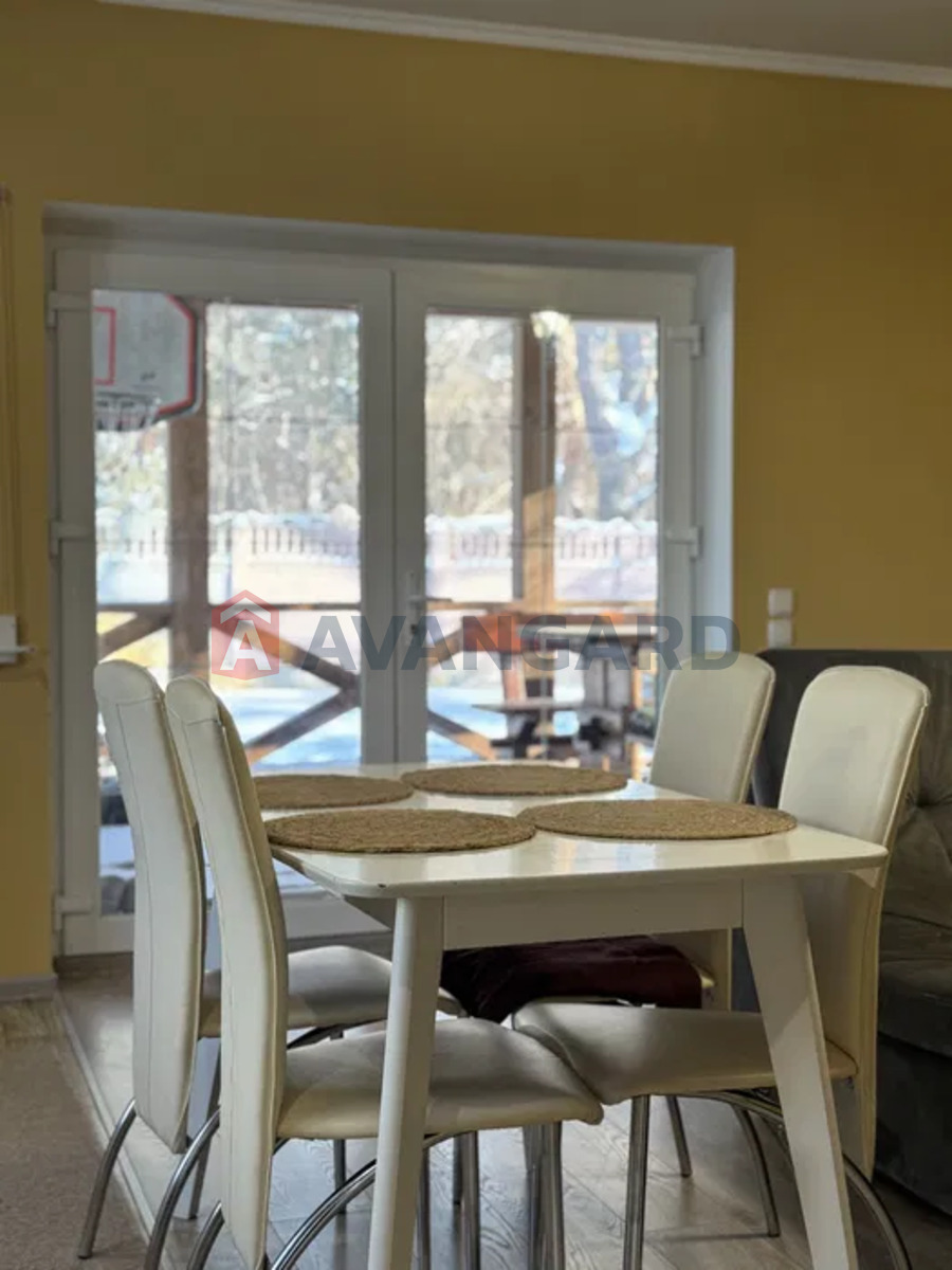 �������, 130 ��.�. ���� 10