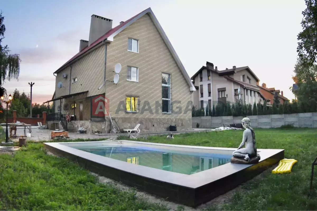 �������, 600 ��.�. ���� 20