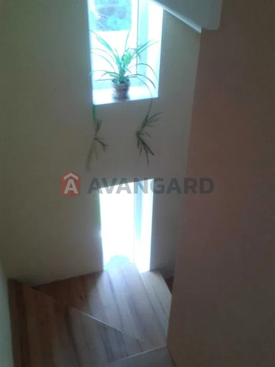 �������, 220 ��.�. ���� 9