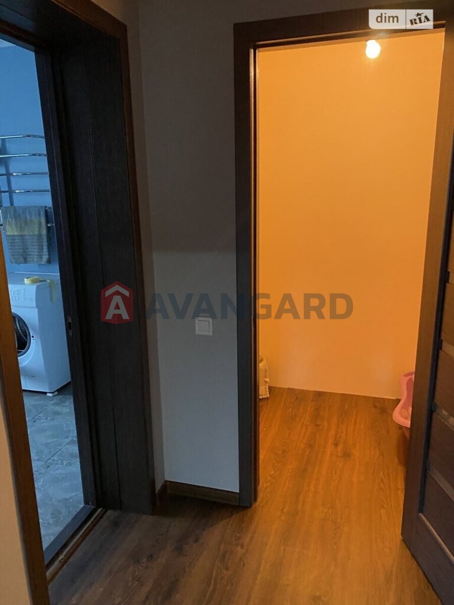 �������, 105 ��.�. ���� 19