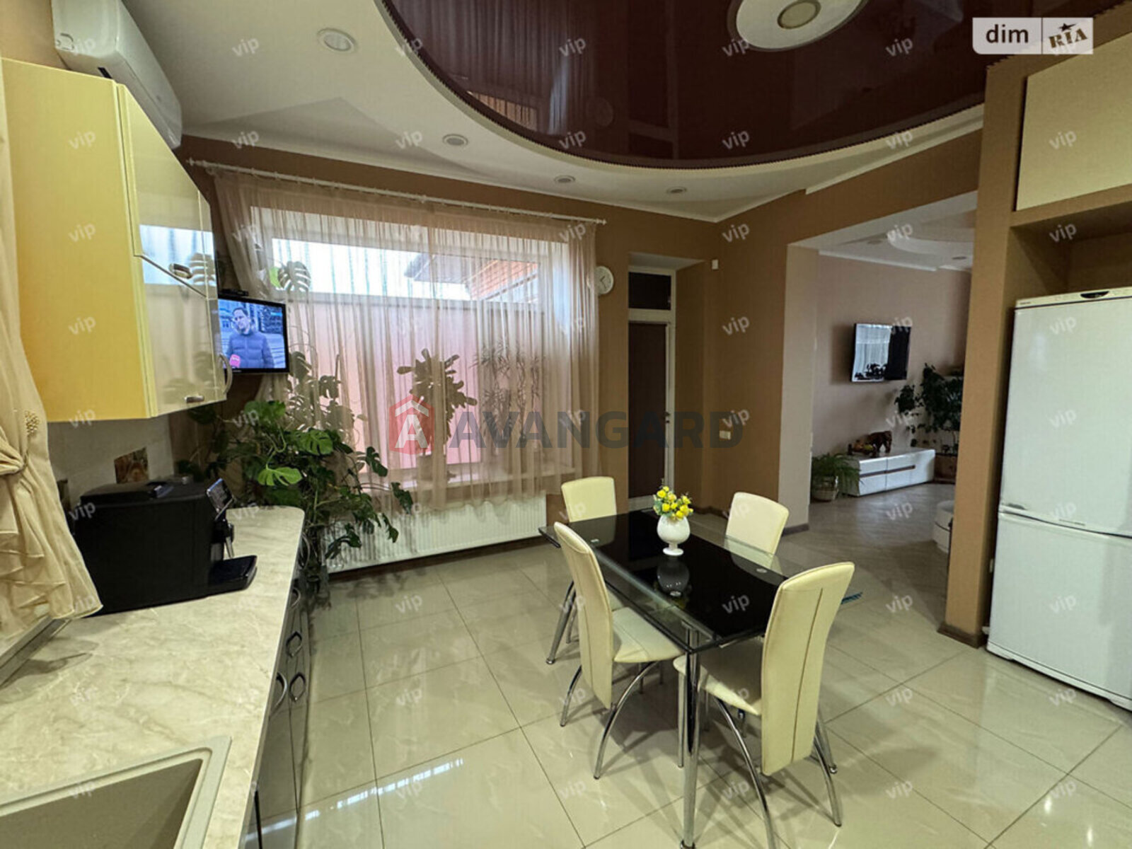 �������, 210 ��.�. ���� 6