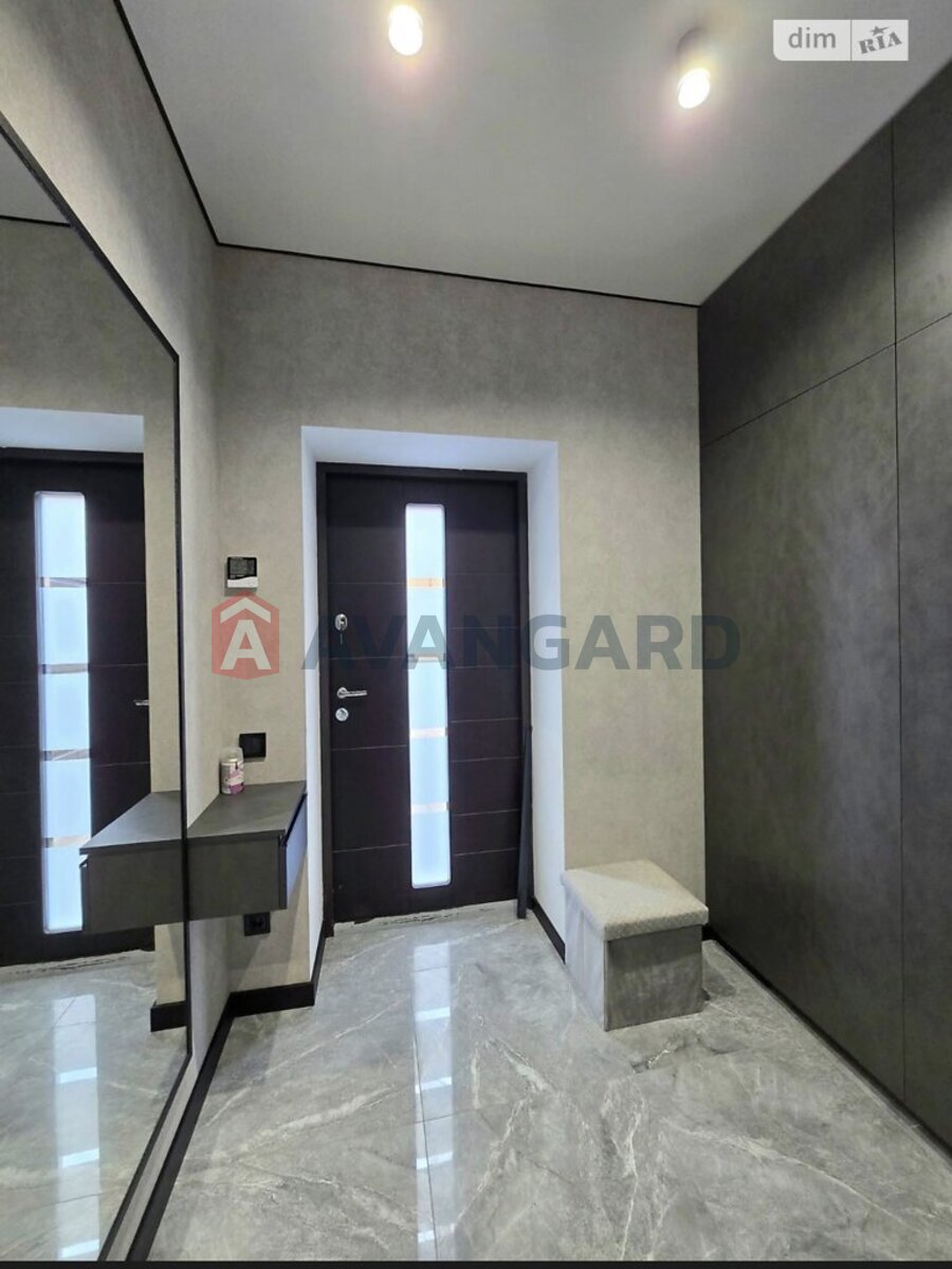 ��������, 90 ��.�. ���� 15