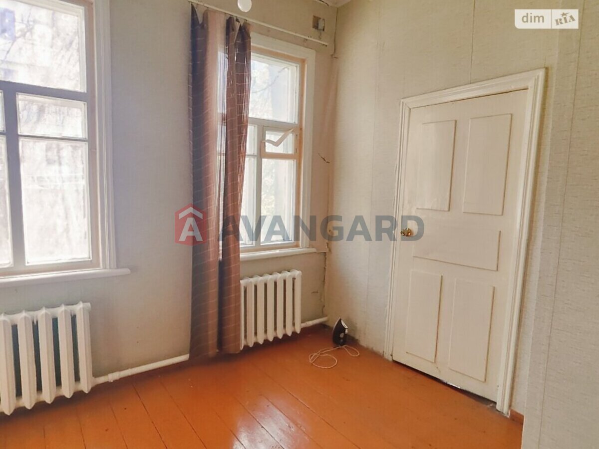 ������� �������, 73 ��.�. ���� 8