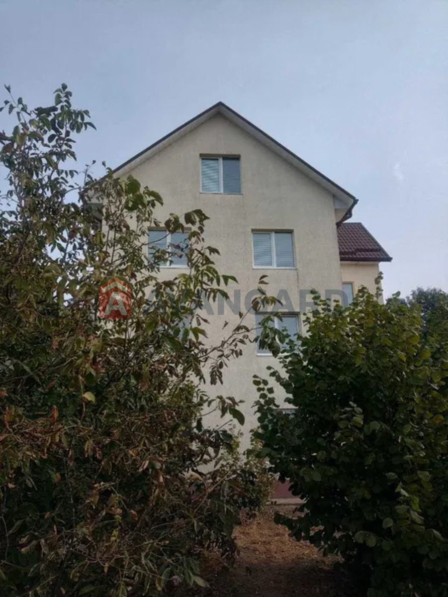 �������, 220 ��.�. ���� 3