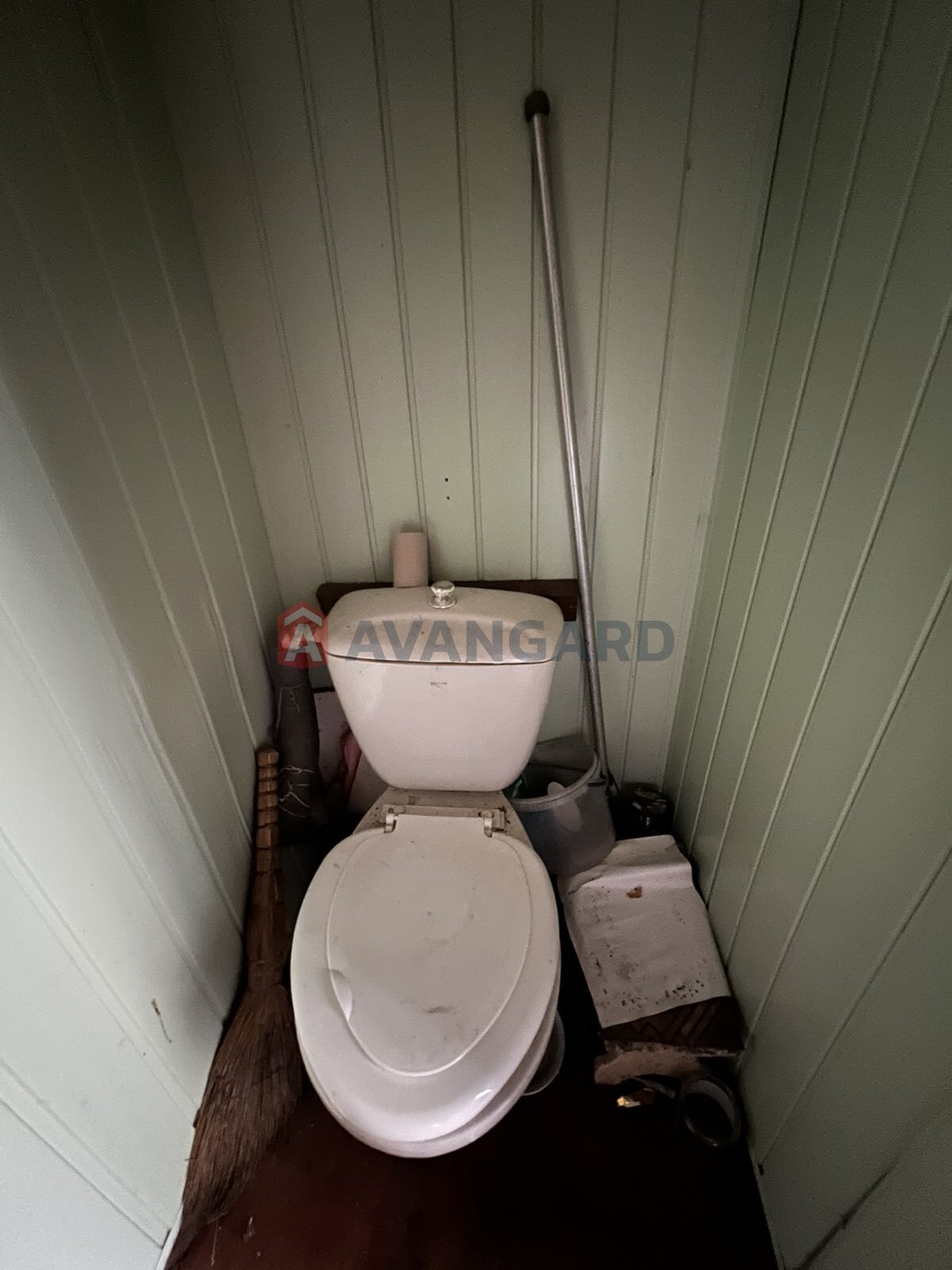 ������� �������, 37 ��.�. ���� 10