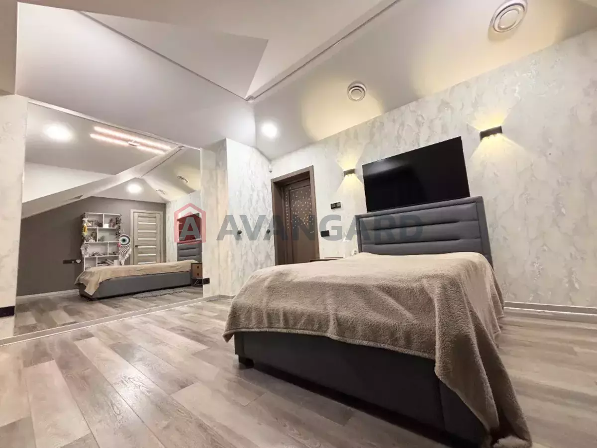 �������, 205 ��.�. ���� 28