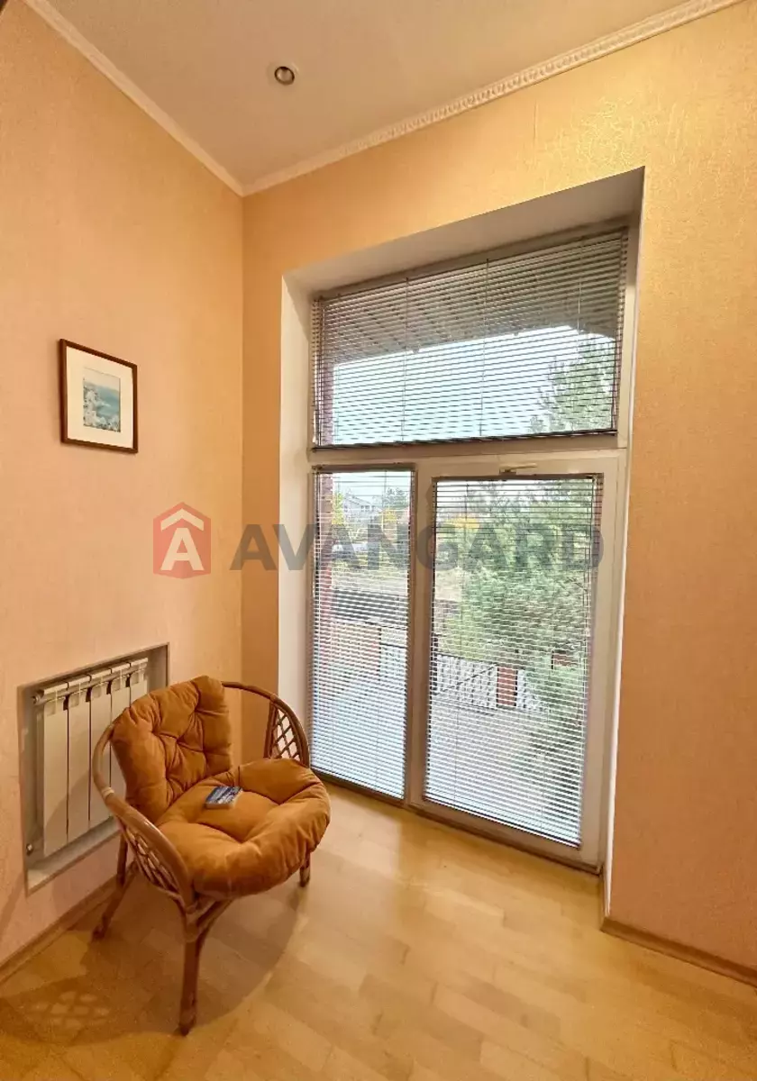 �������, 176 ��.�. ���� 30