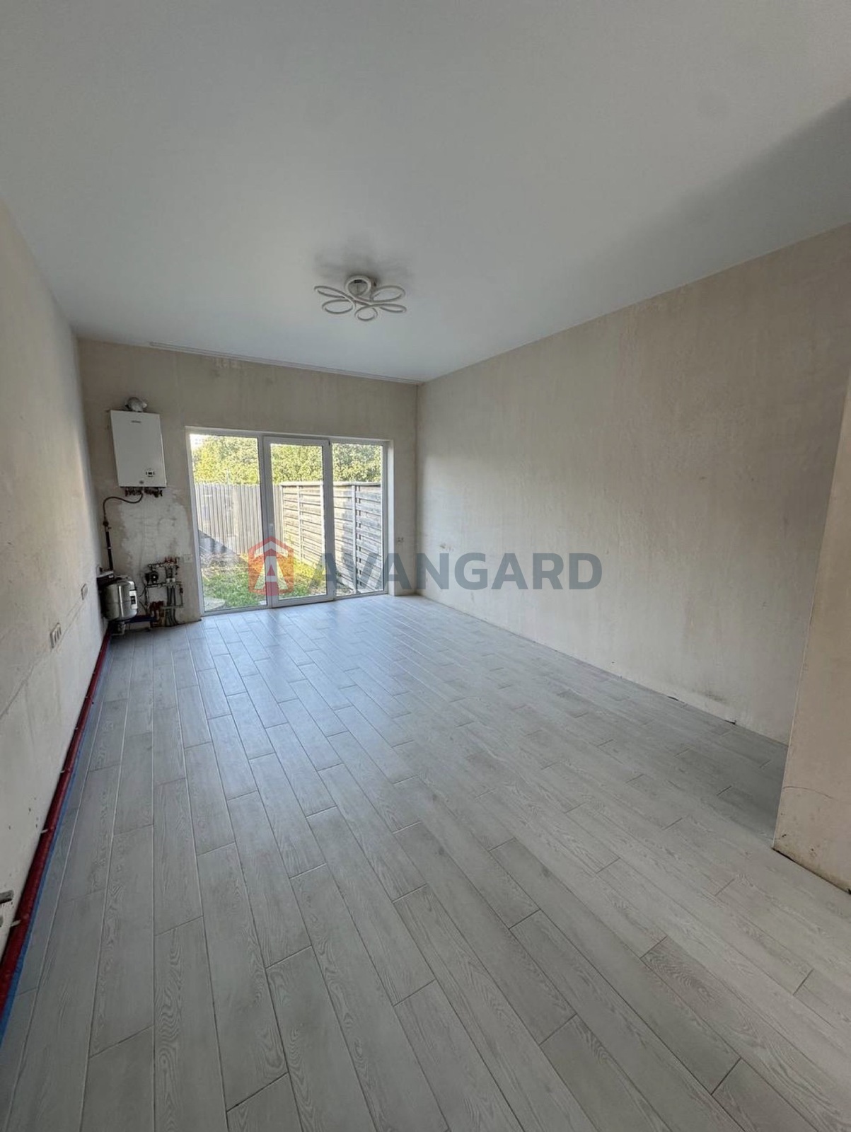 ��������, 100 ��.�. ���� 5