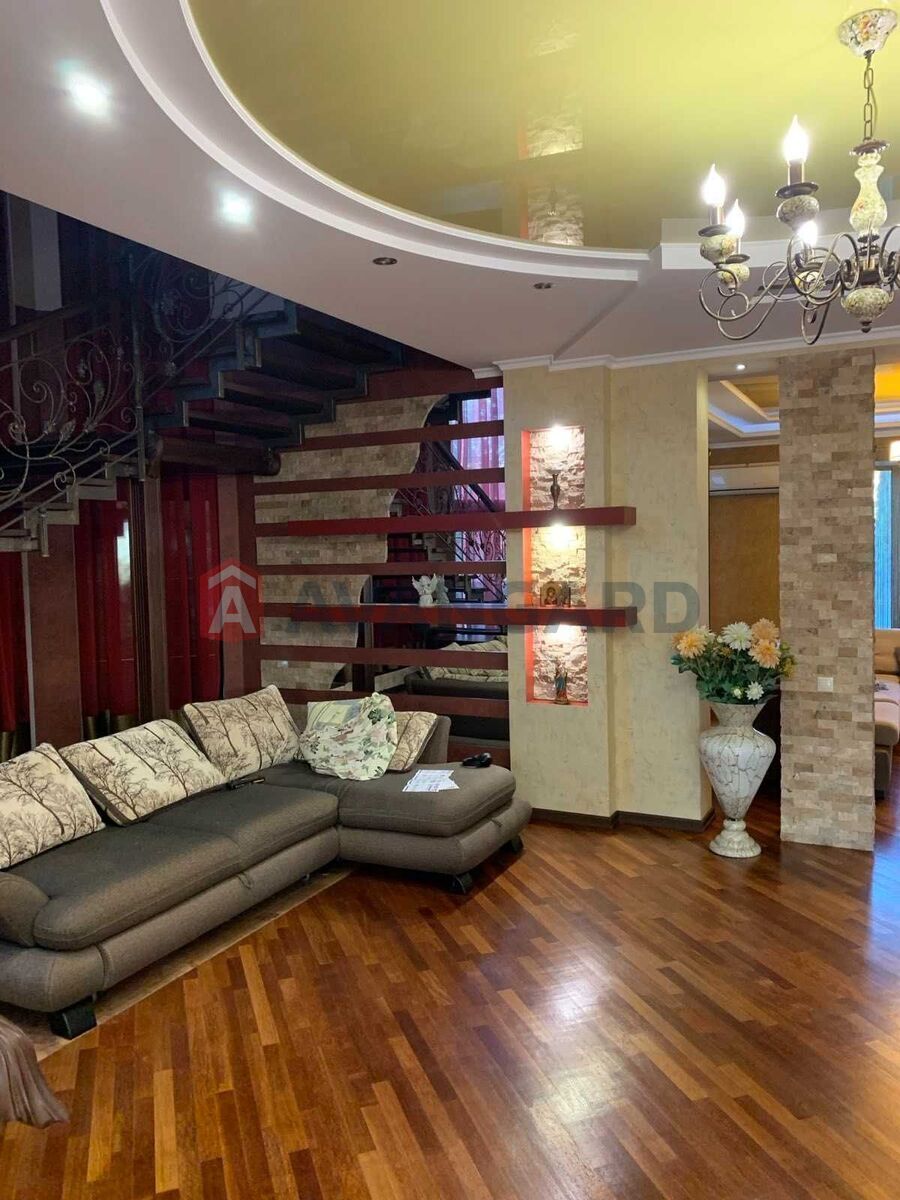 �������, 319 ��.�. ���� 2