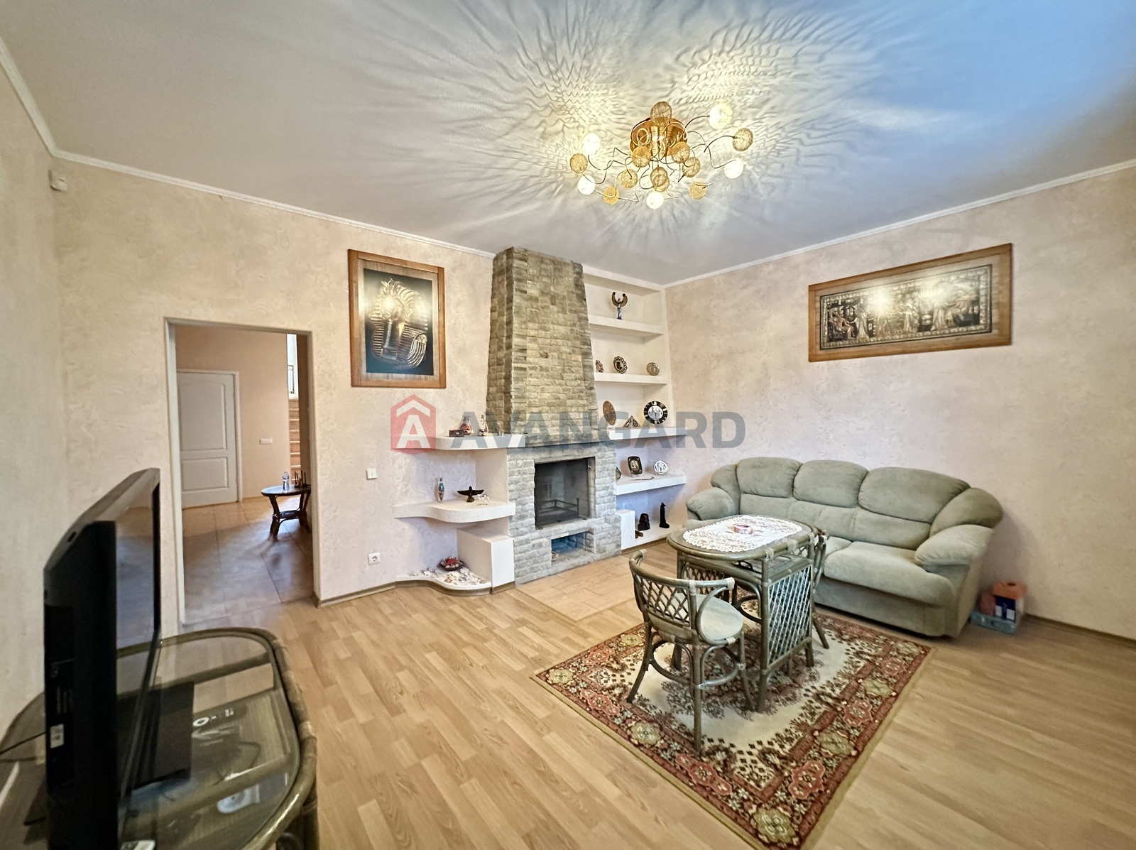 �������, 176 ��.�. ���� 27