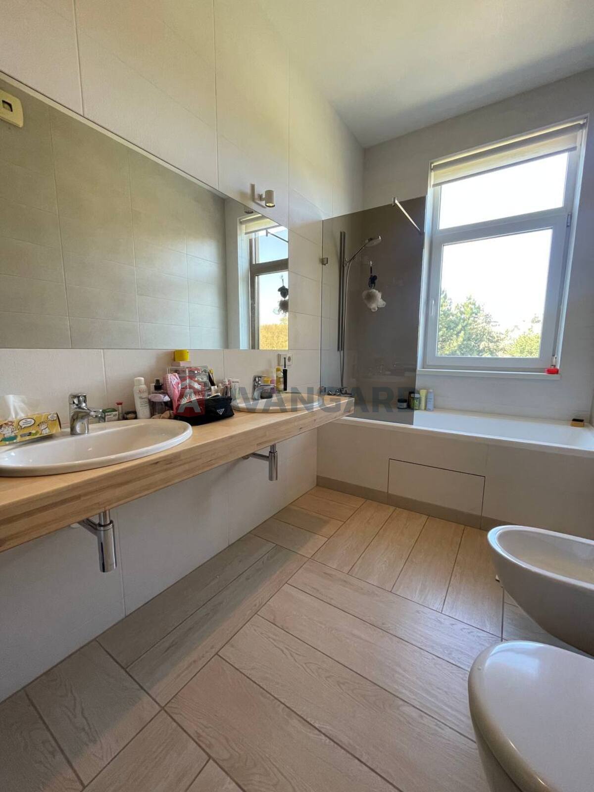 �������, 465 ��.�. ���� 14