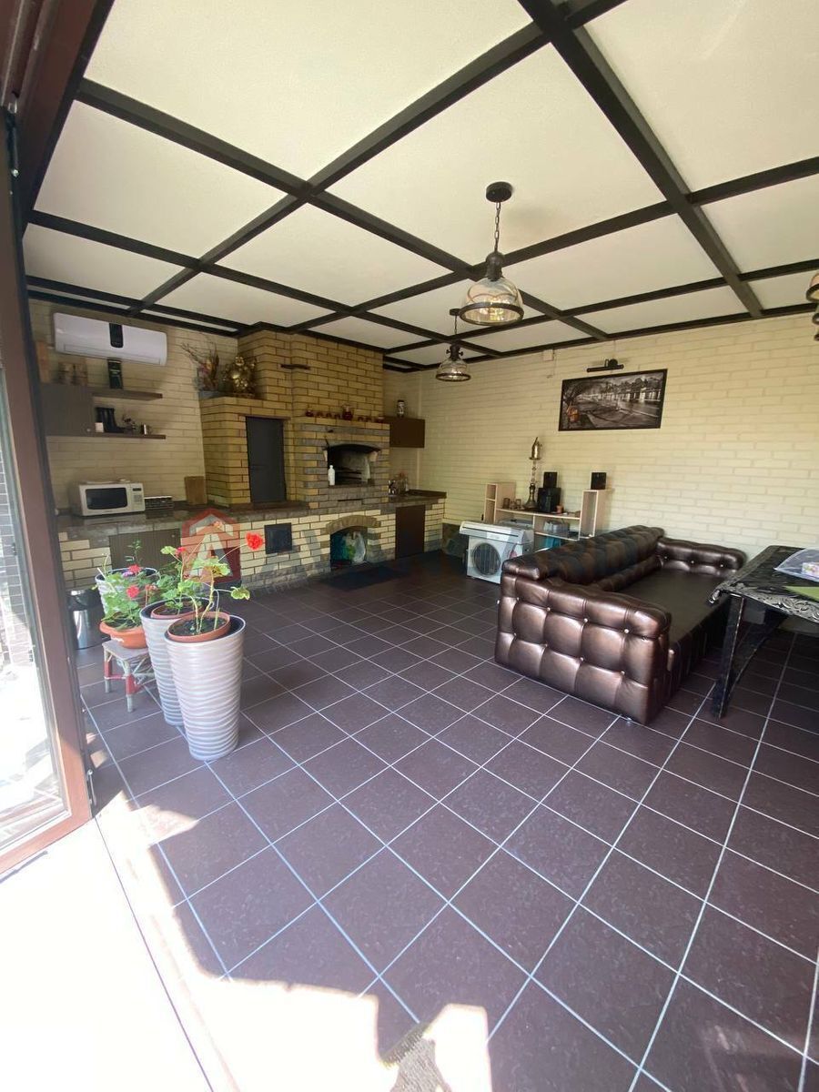 �������, 275 ��.�. ���� 4