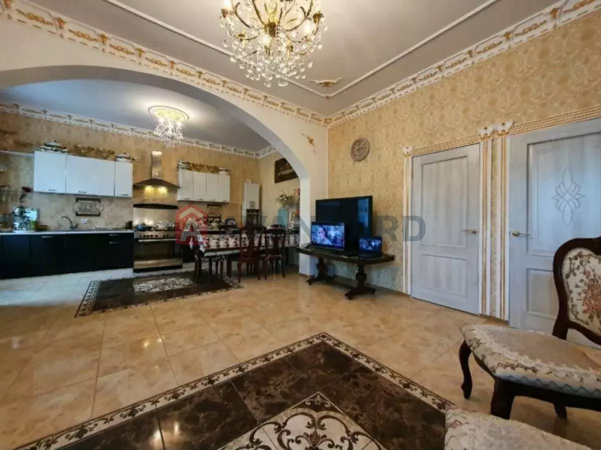 �������, 210 ��.�. ���� 6