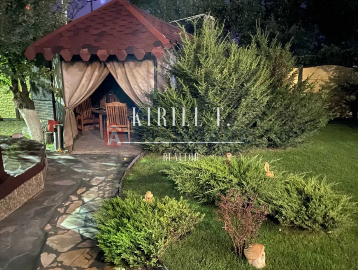 �������, 240 ��.�. ���� 13