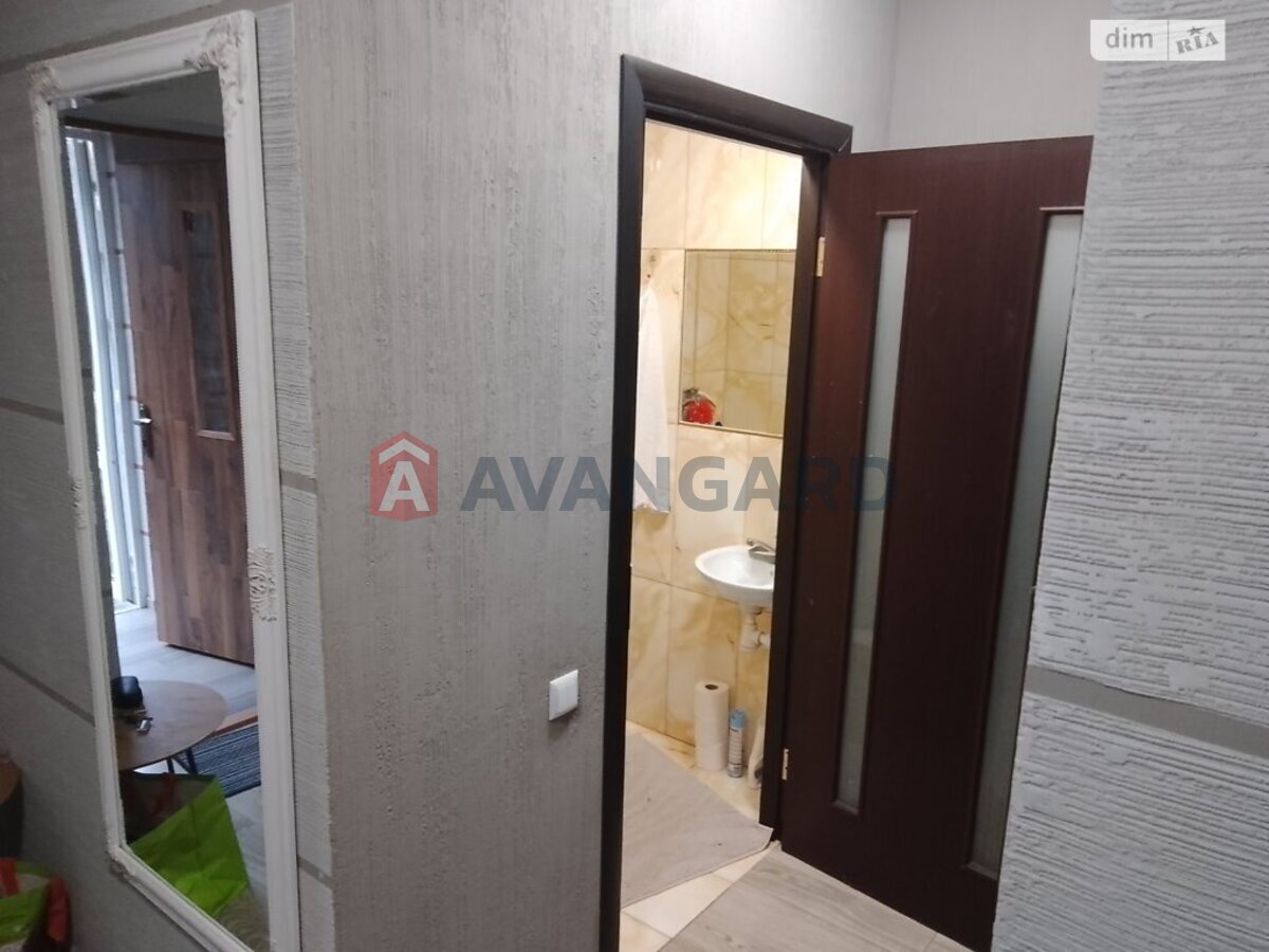 �������, 151 ��.�. ���� 12