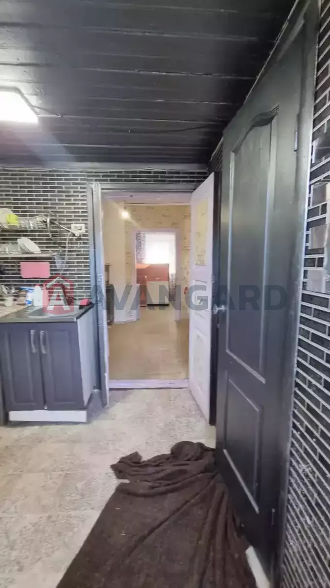 �������, 100 ��.�. ���� 12