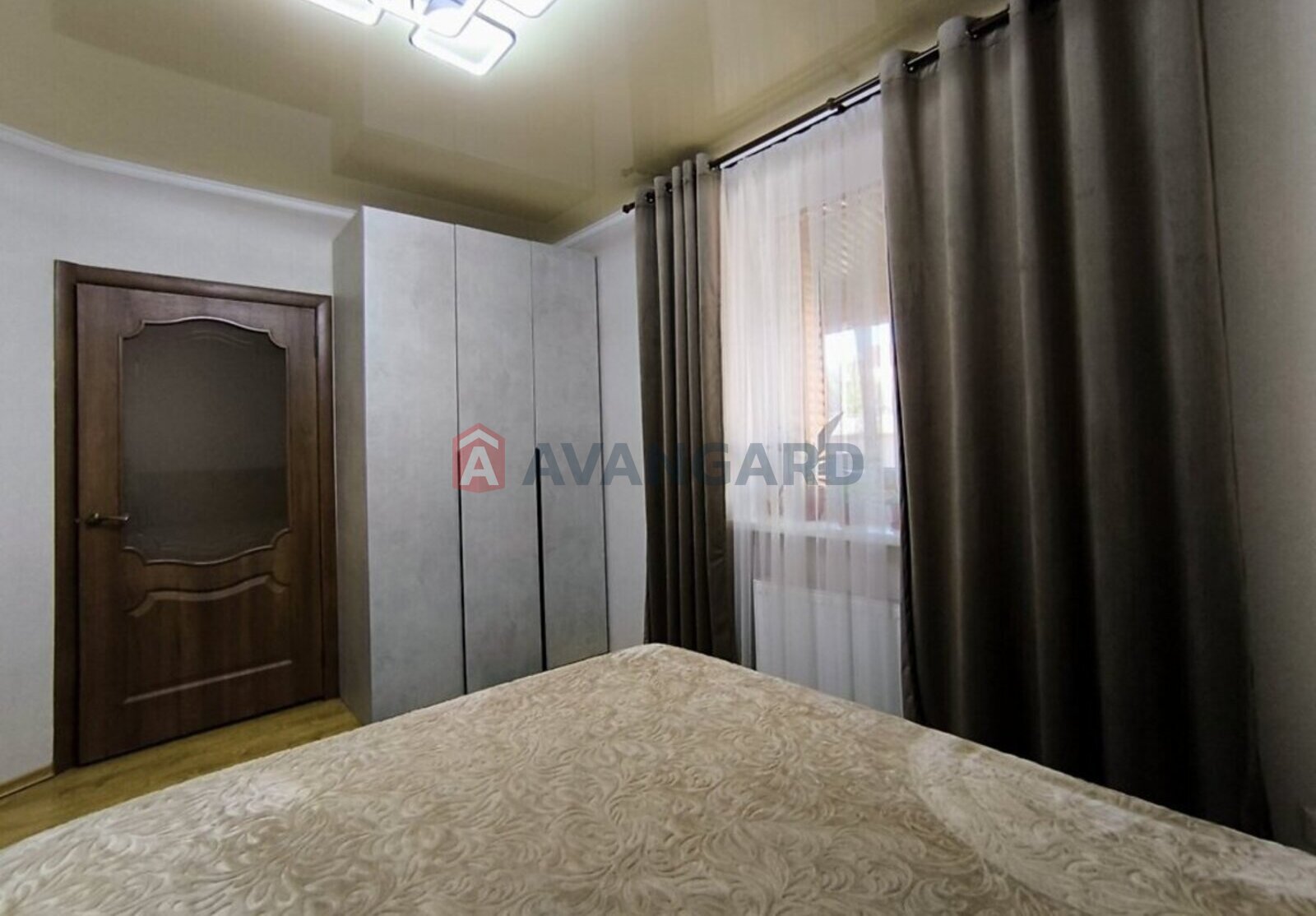 ������� �������, 80 ��.�. ���� 13