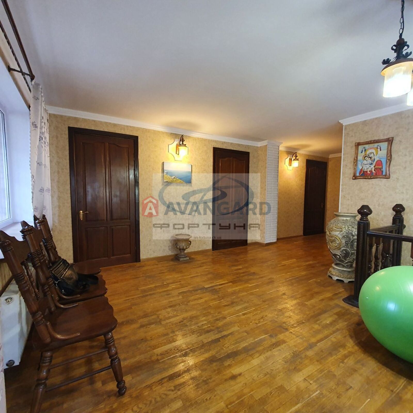 �������, 250 ��.�. ���� 3