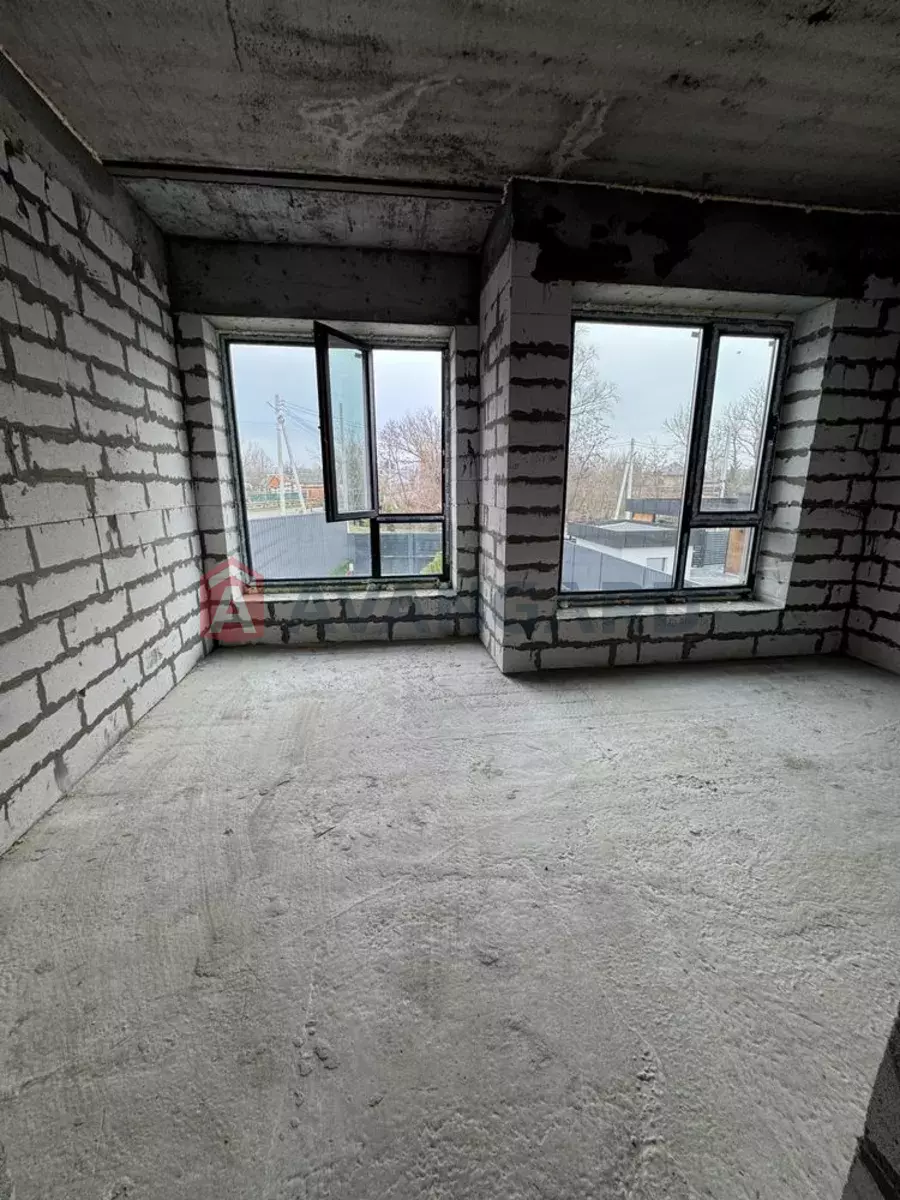 100 ��.�. ���� 18