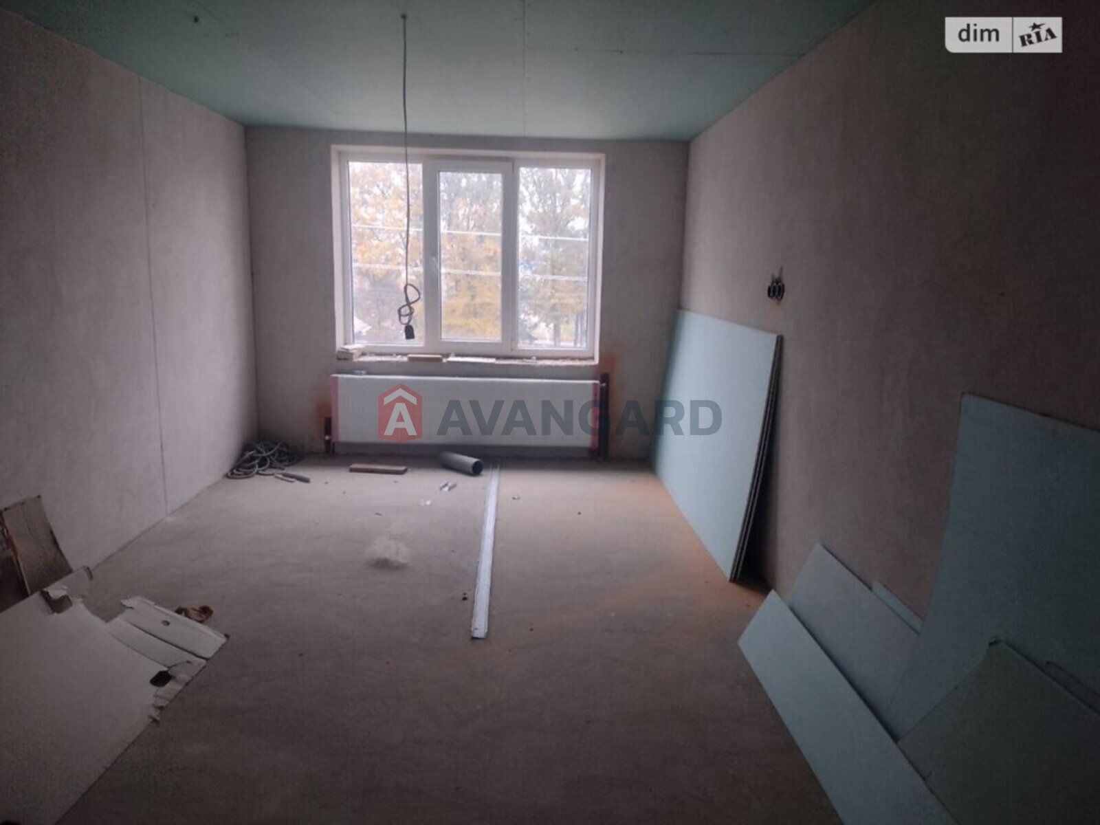 �������, 280 ��.�. ���� 19