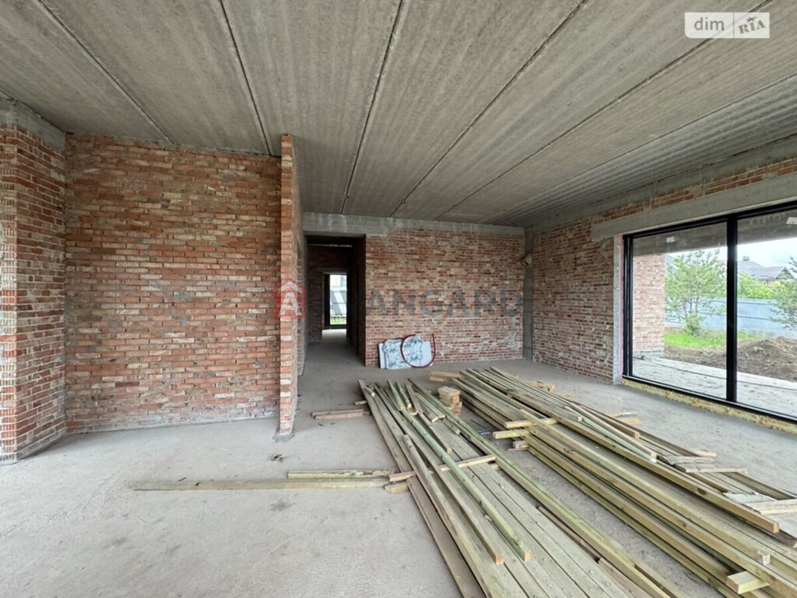 �������, 272 ��.�. ���� 28