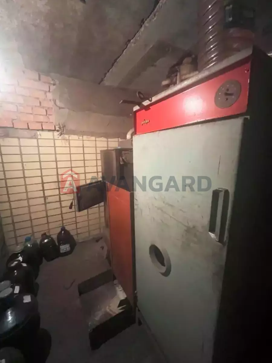 �������, 140 ��.�. ���� 13