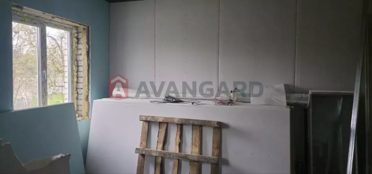 �������, 100 ��.�. ���� 6