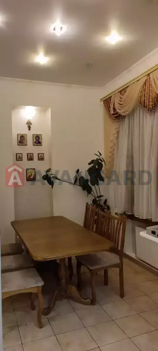 ���, 150 ��.�. ���� 10