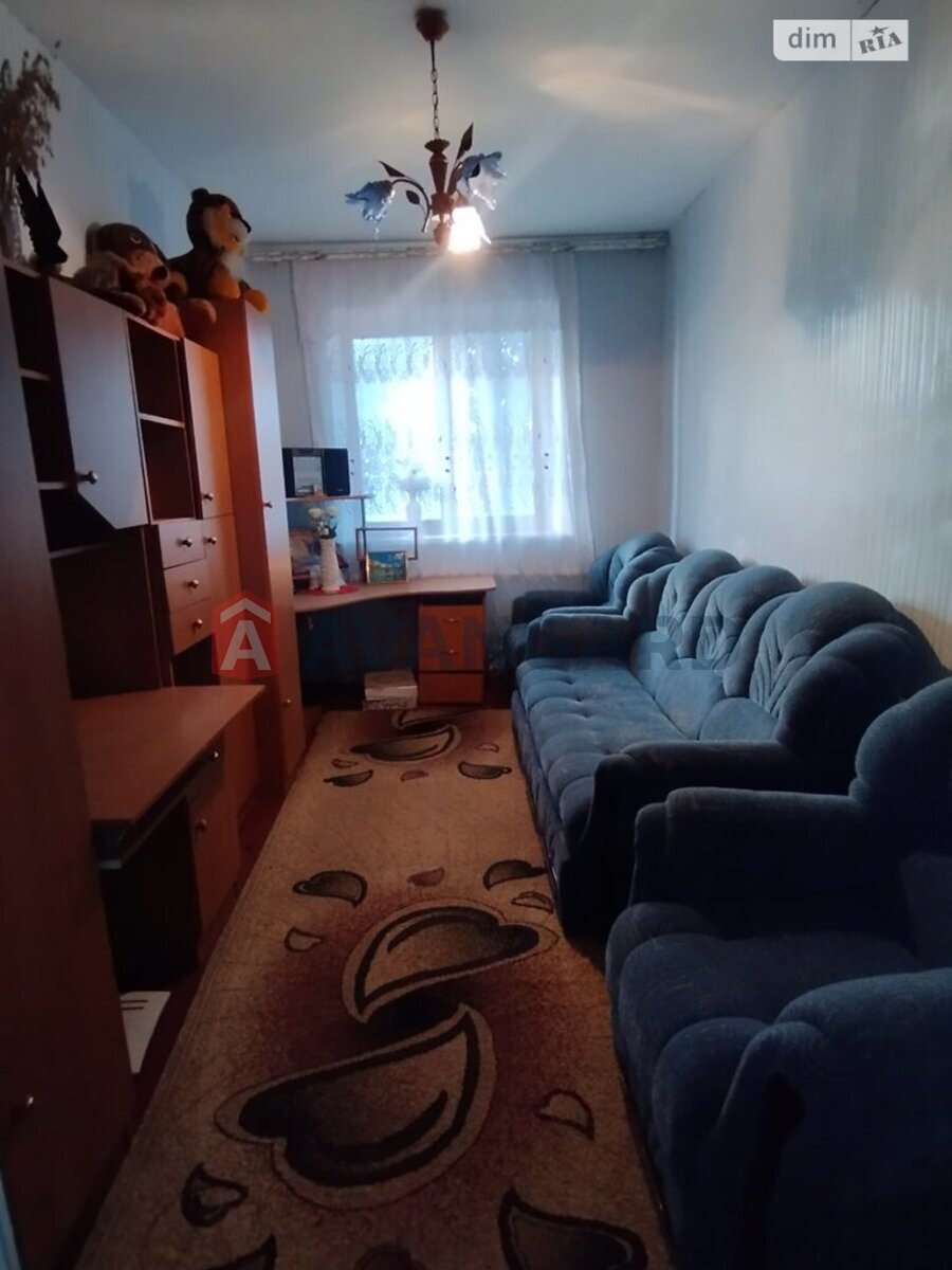 �������, 102 ��.�. ���� 8