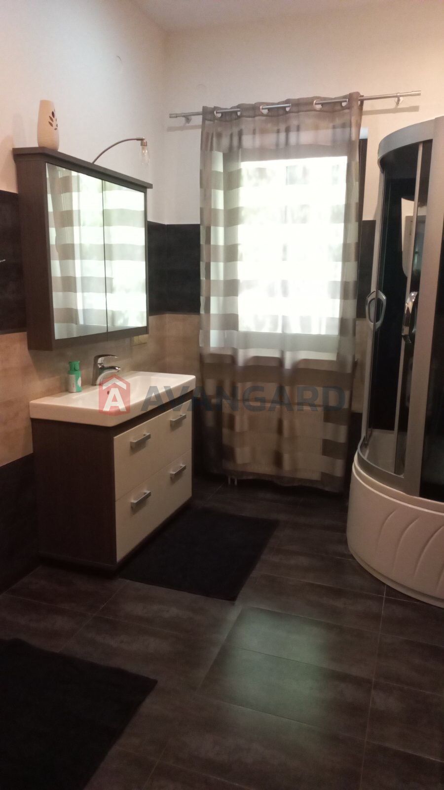 �������, 200 ��.�. ���� 19