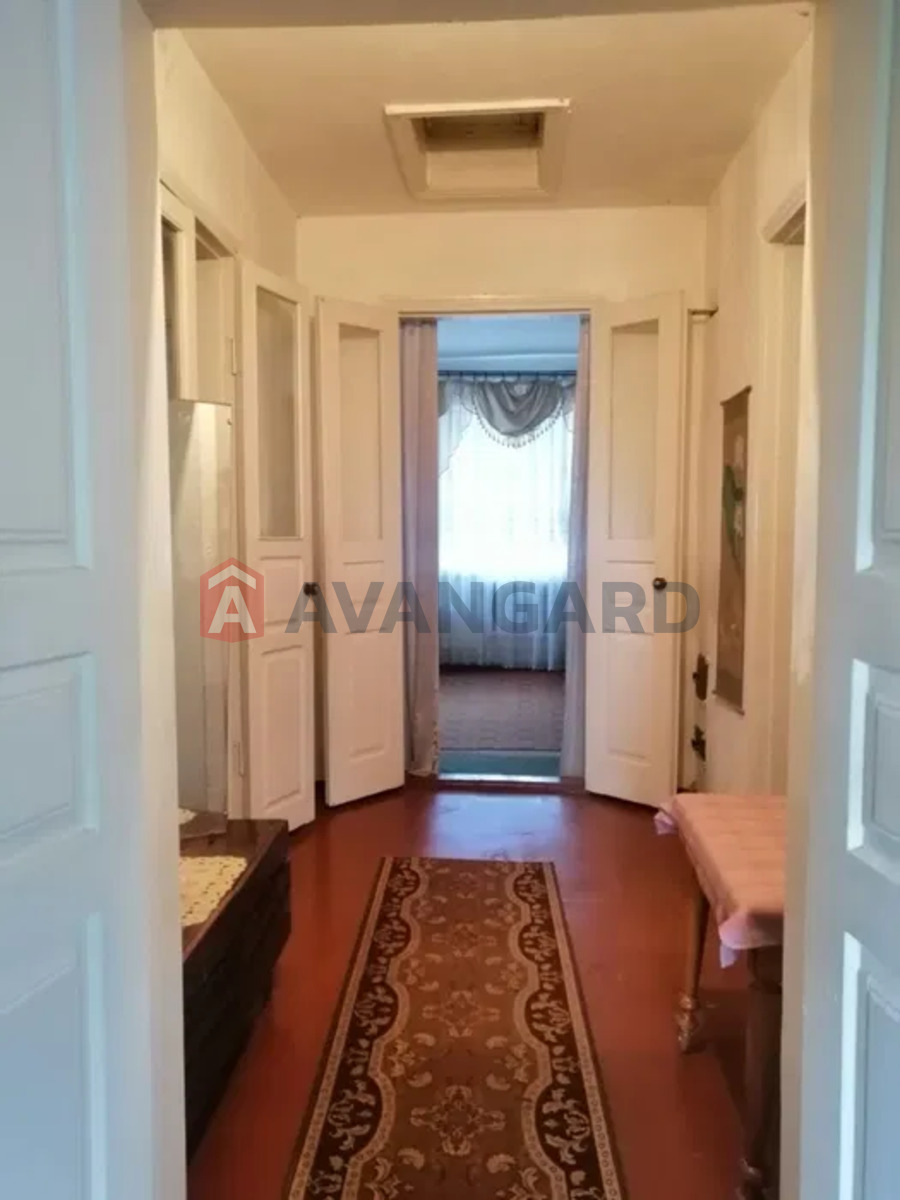 �������, 100 ��.�. ���� 6