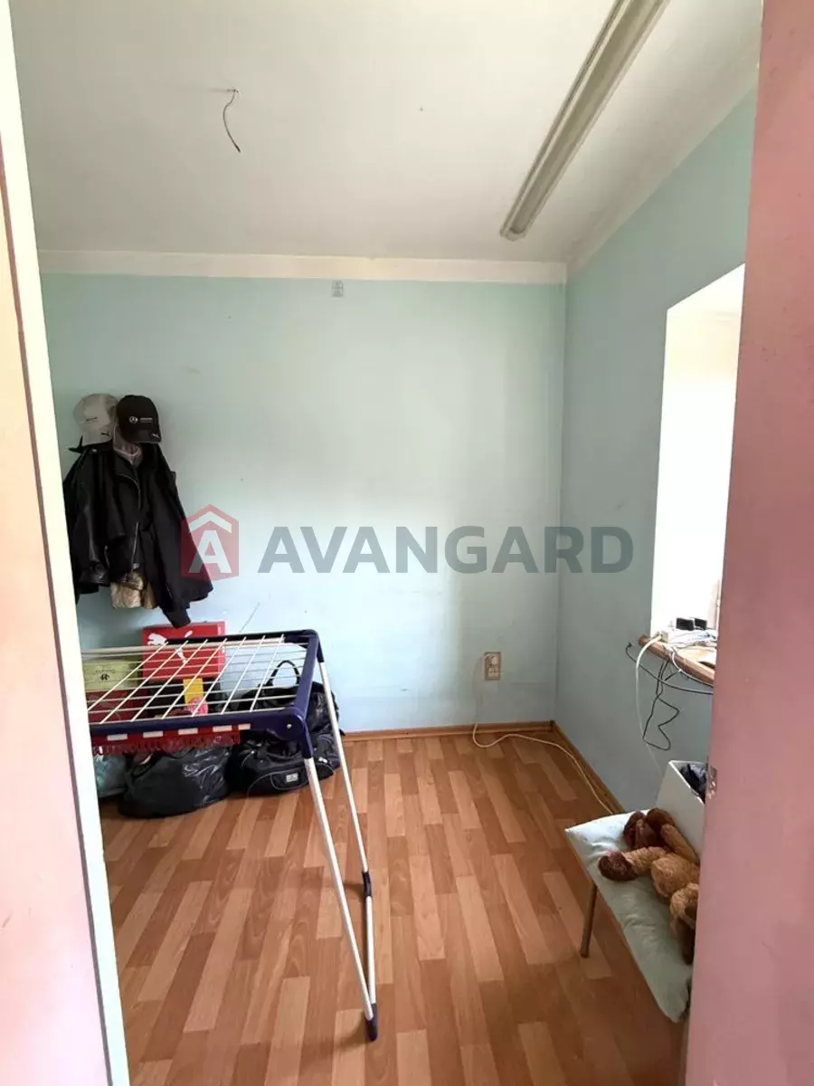 ������� �������, 37 ��.�. ���� 18