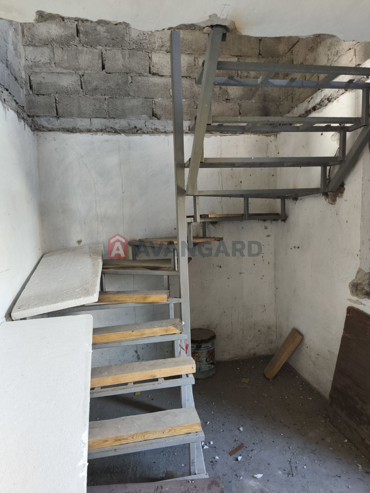 ����, 80 ��.�. ���� 11