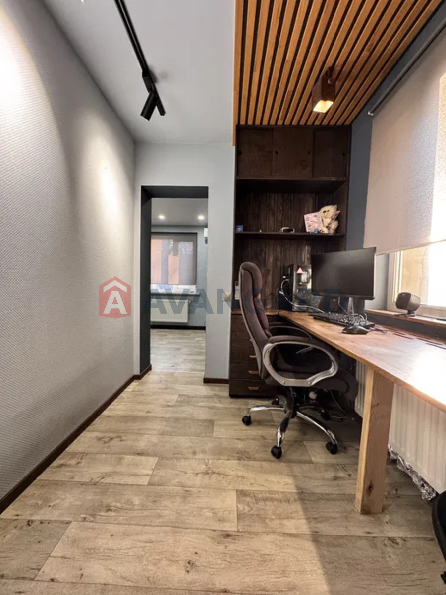 ������� �������, 50 ��.�. ���� 10