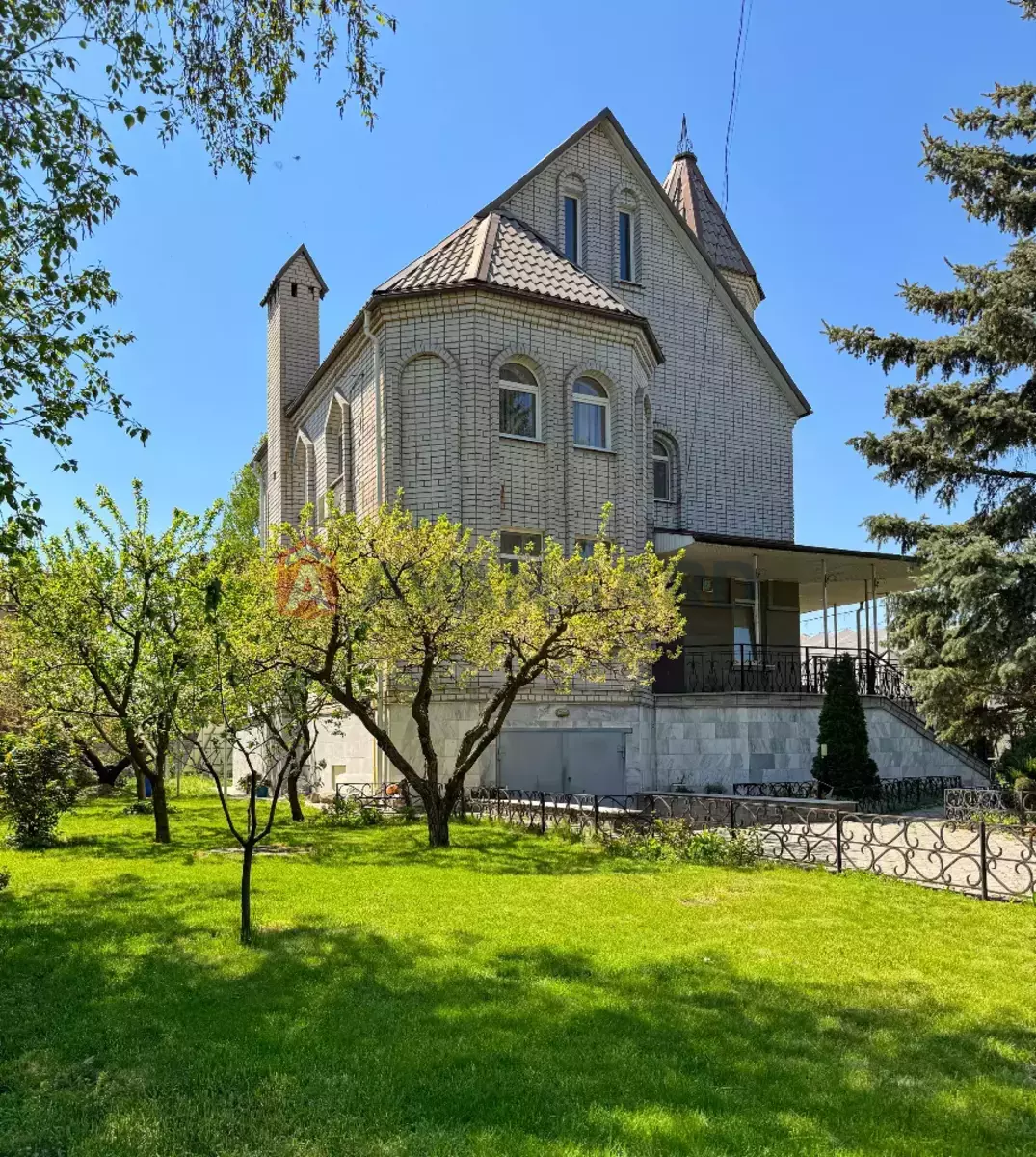 Будинок, 328 кв.м. фото 1 Будинок, 328 кв.м. фото 1