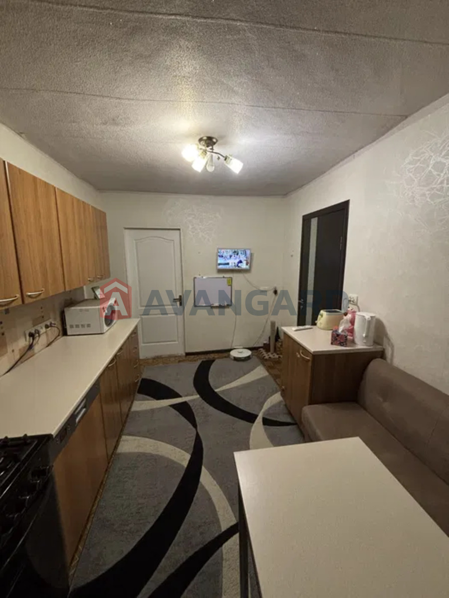 �������, 100 ��.�. ���� 15