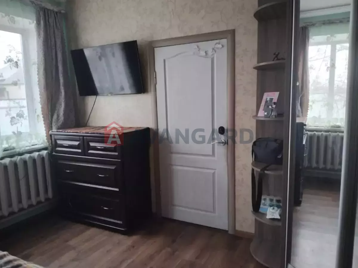 �������, 80 ��.�. ���� 9