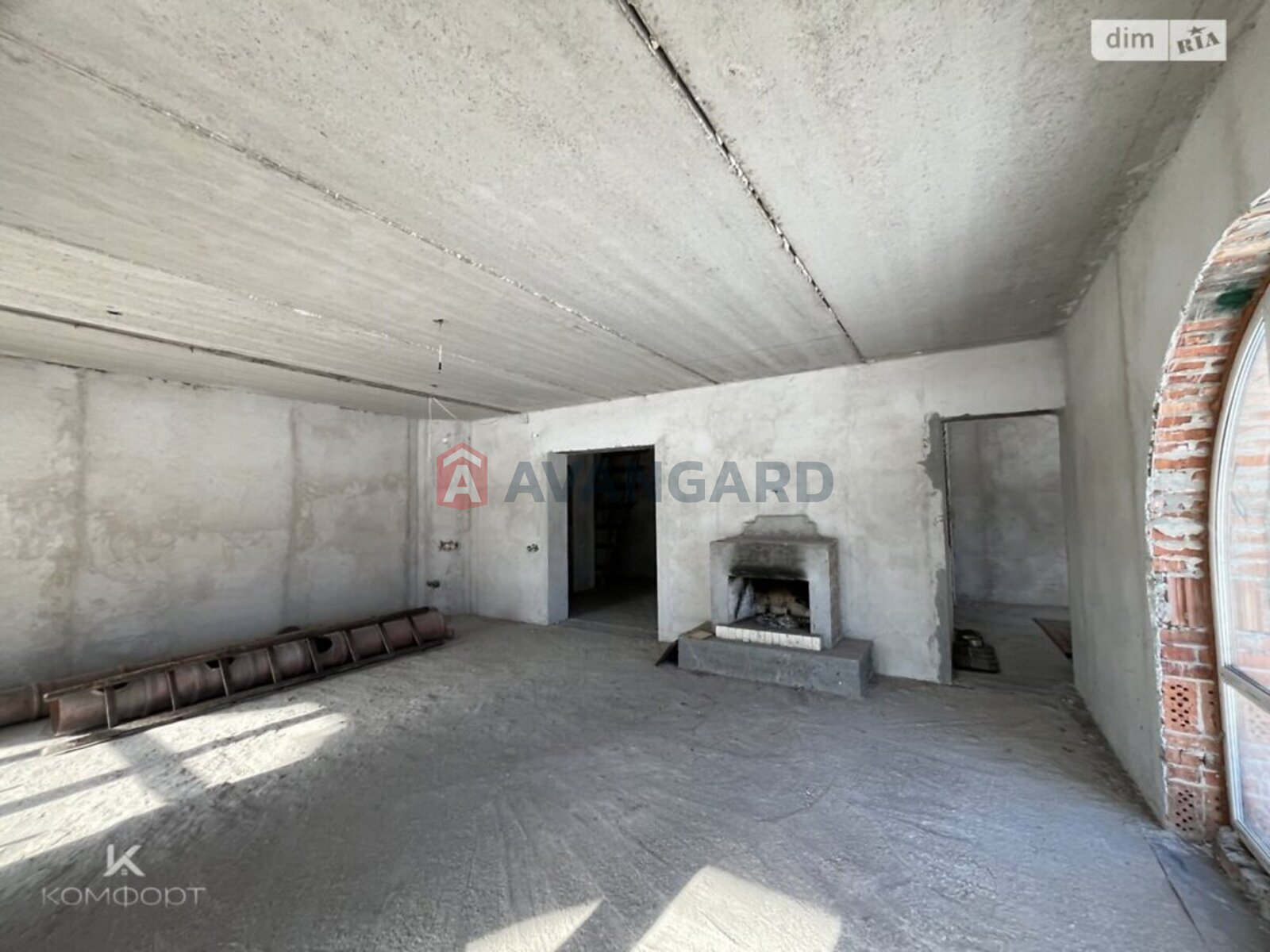 �������, 298 ��.�. ���� 23