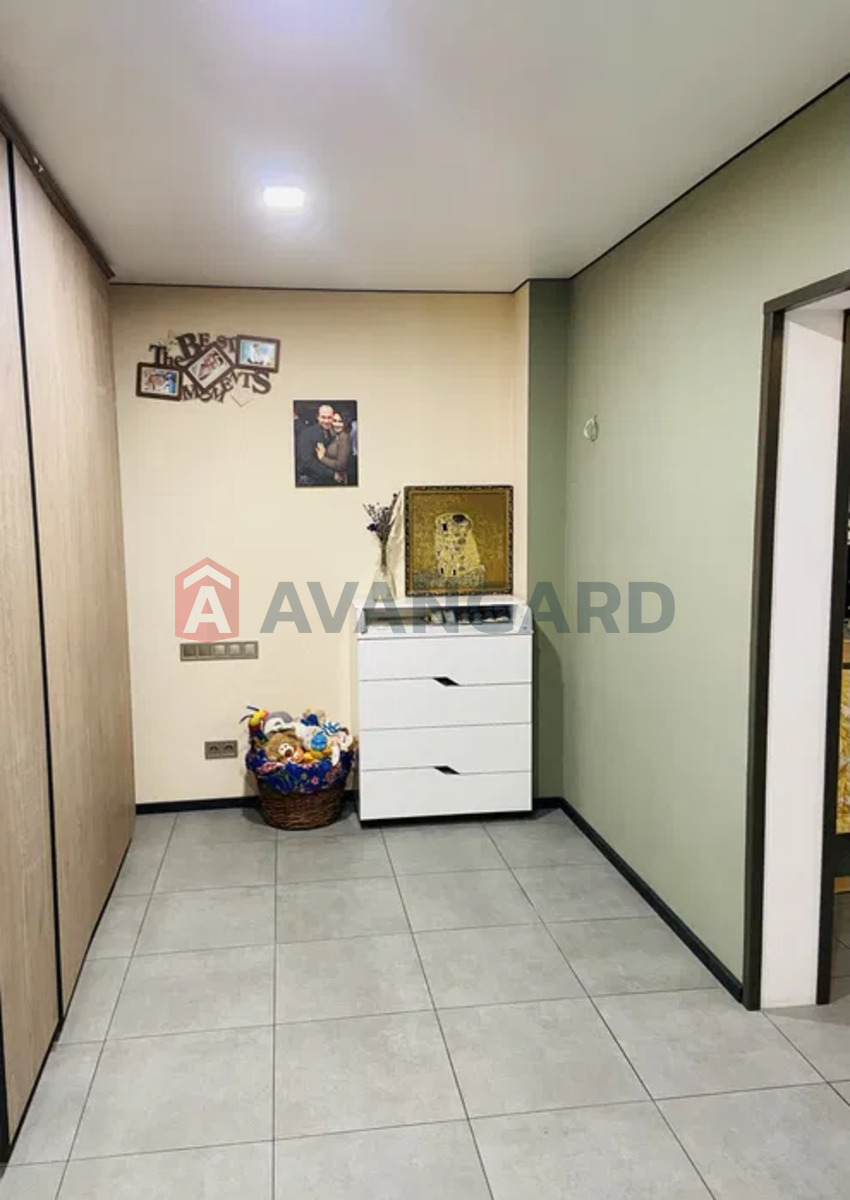 �������, 180 ��.�. ���� 13