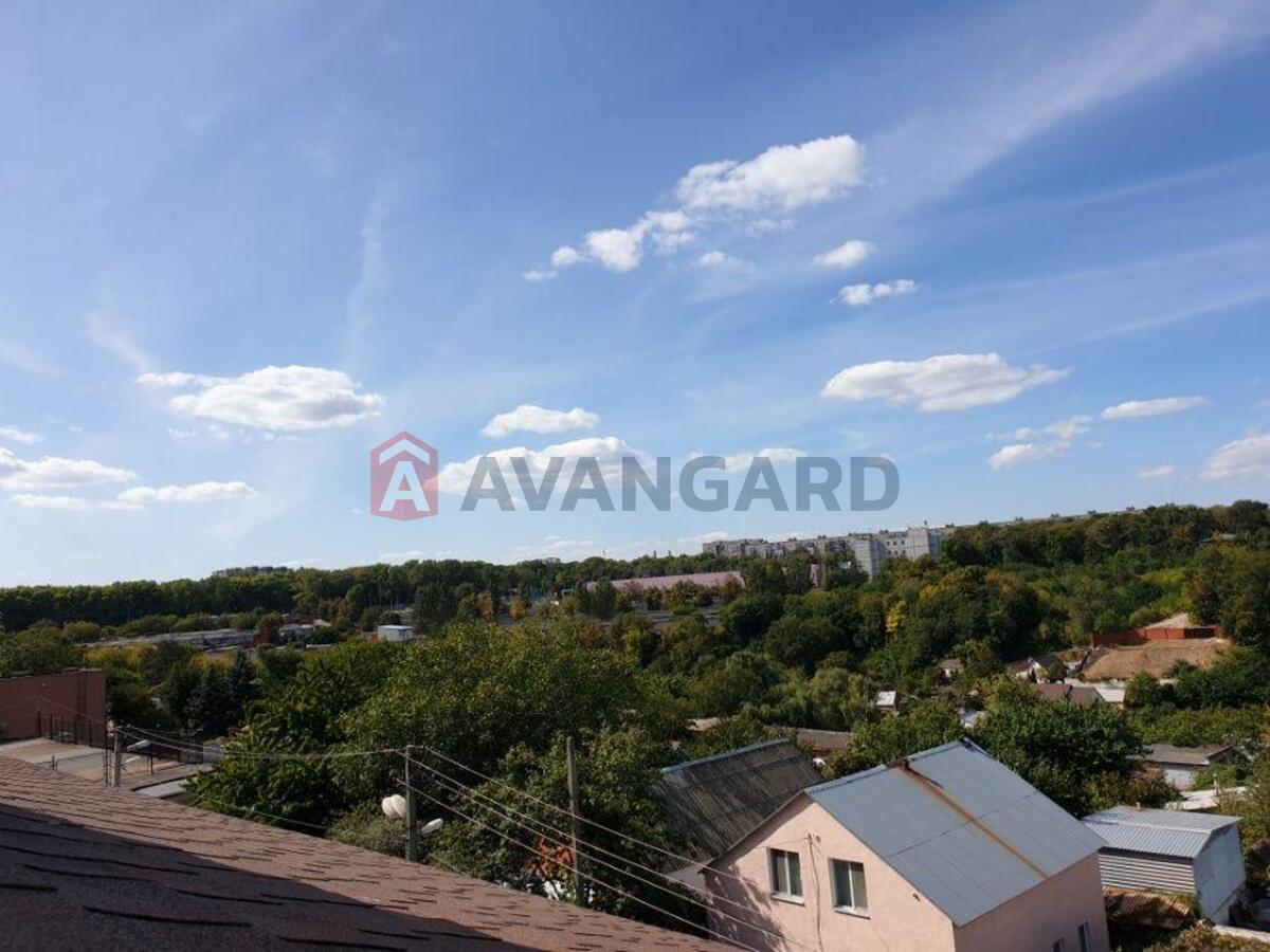 �������, 300 ��.�. ���� 18