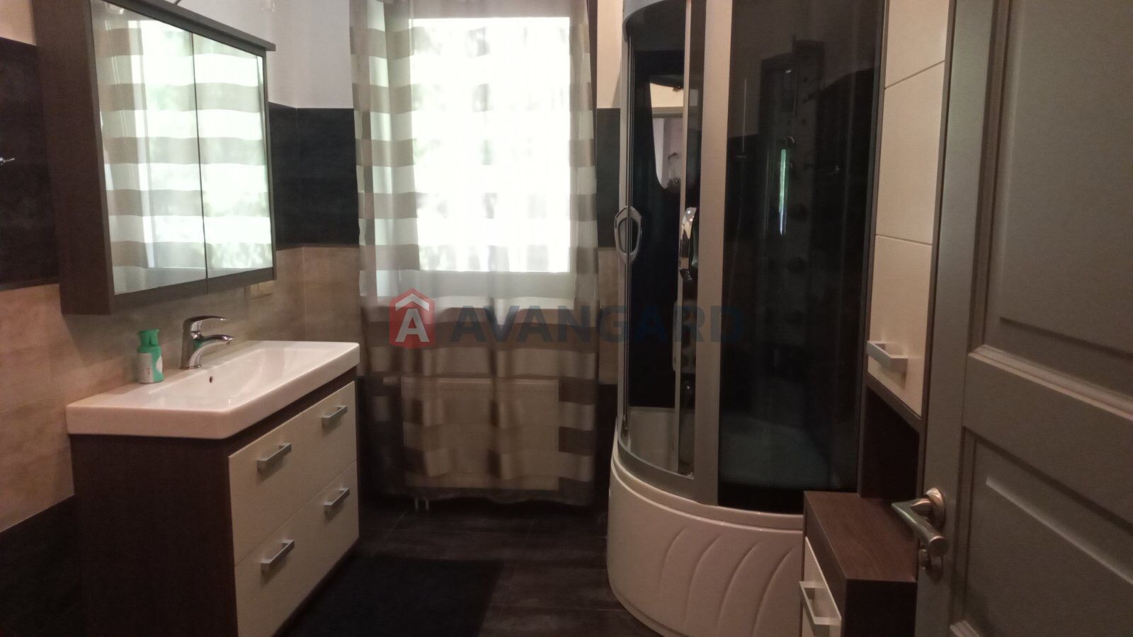 �������, 200 ��.�. ���� 20