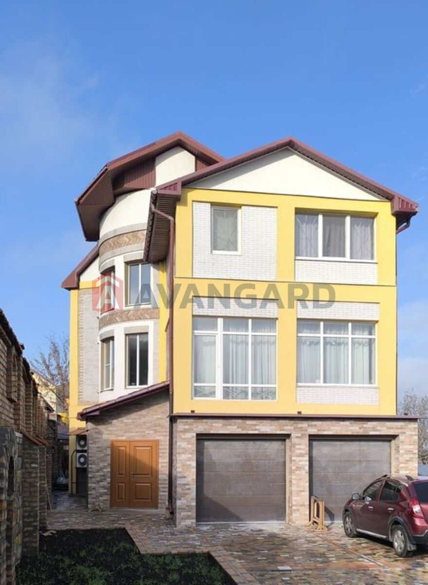 �������, 300 ��.�. ���� 2