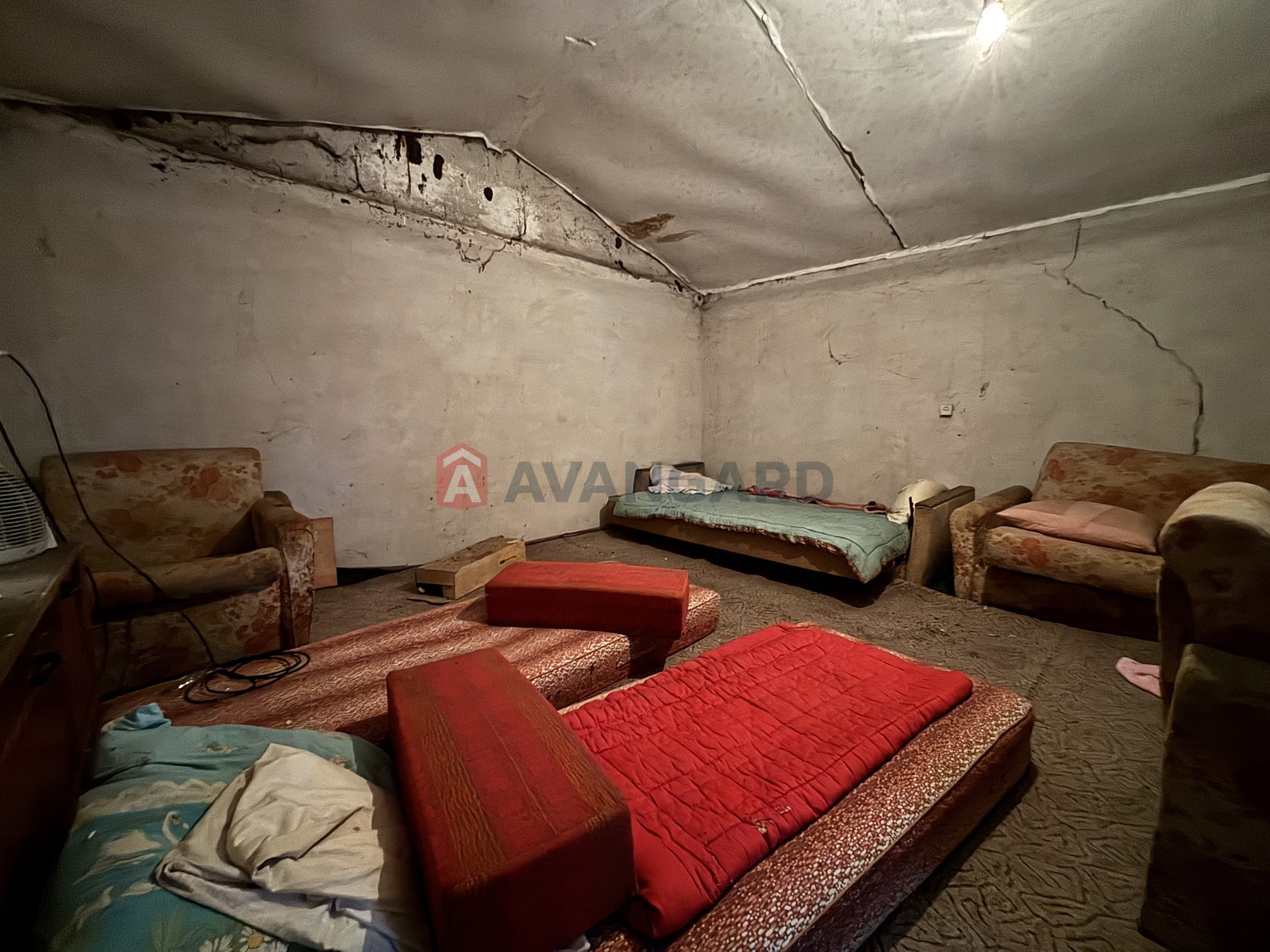 ����, 51 ��.�. ���� 11