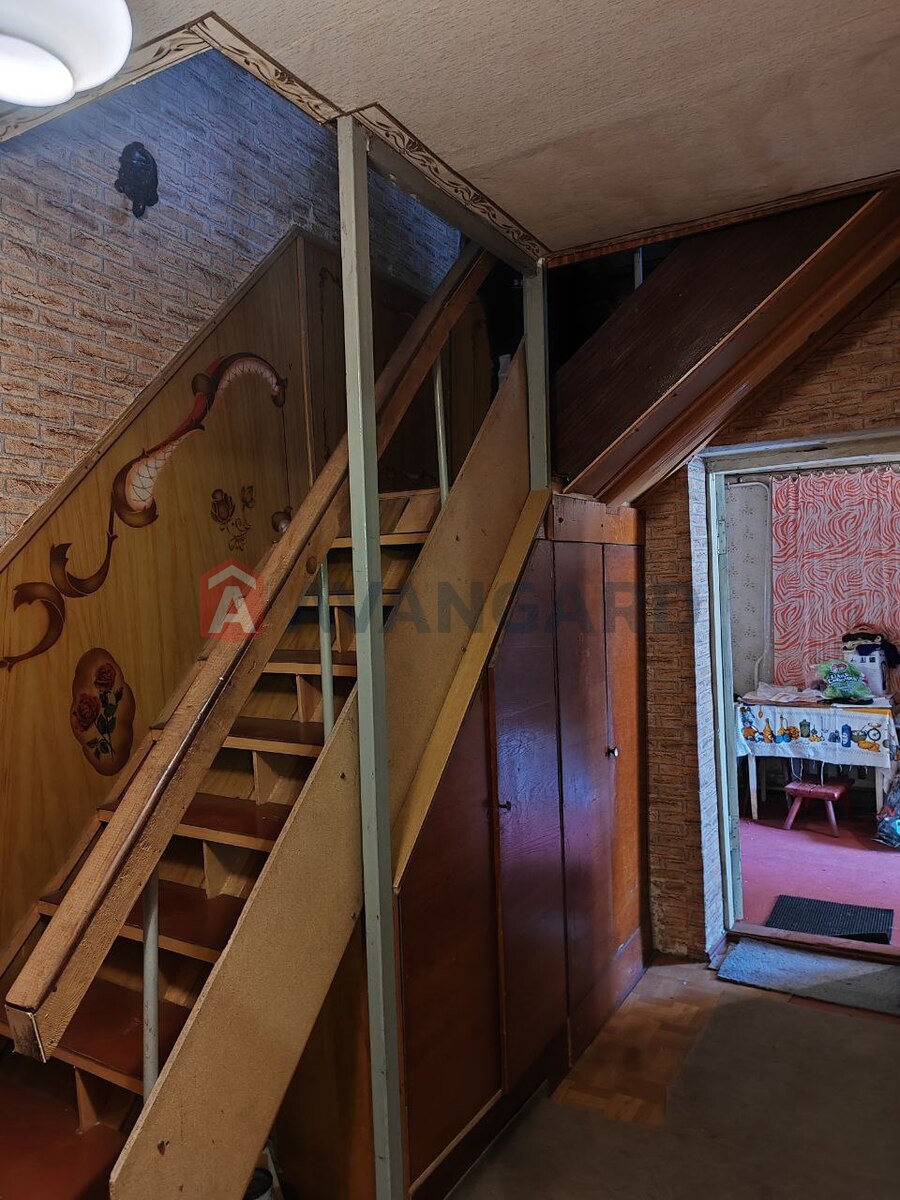 �������, 100 ��.�. ���� 4