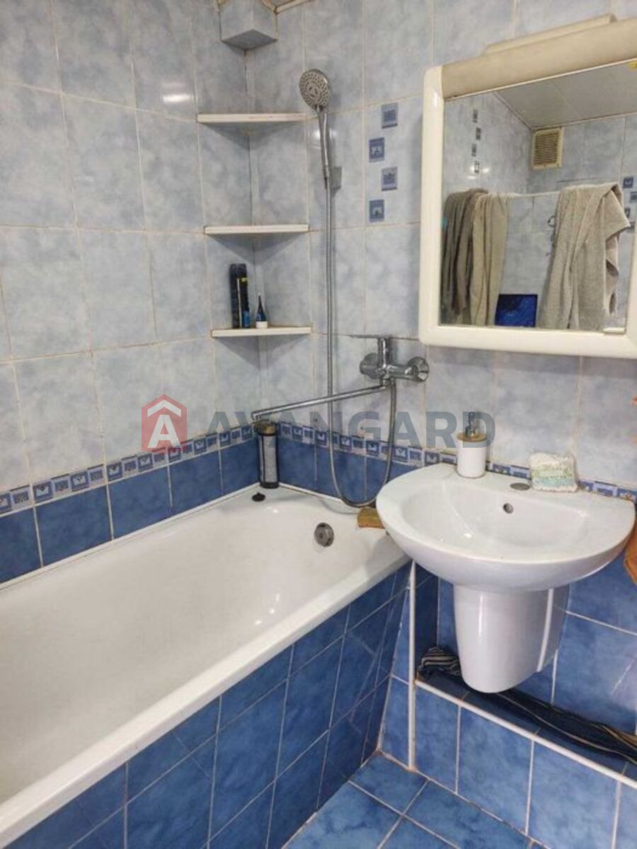 �������, 120 ��.�. ���� 18