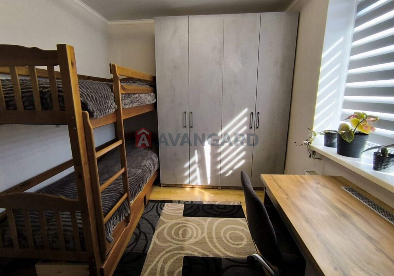 ������� �������, 80 ��.�. ���� 17