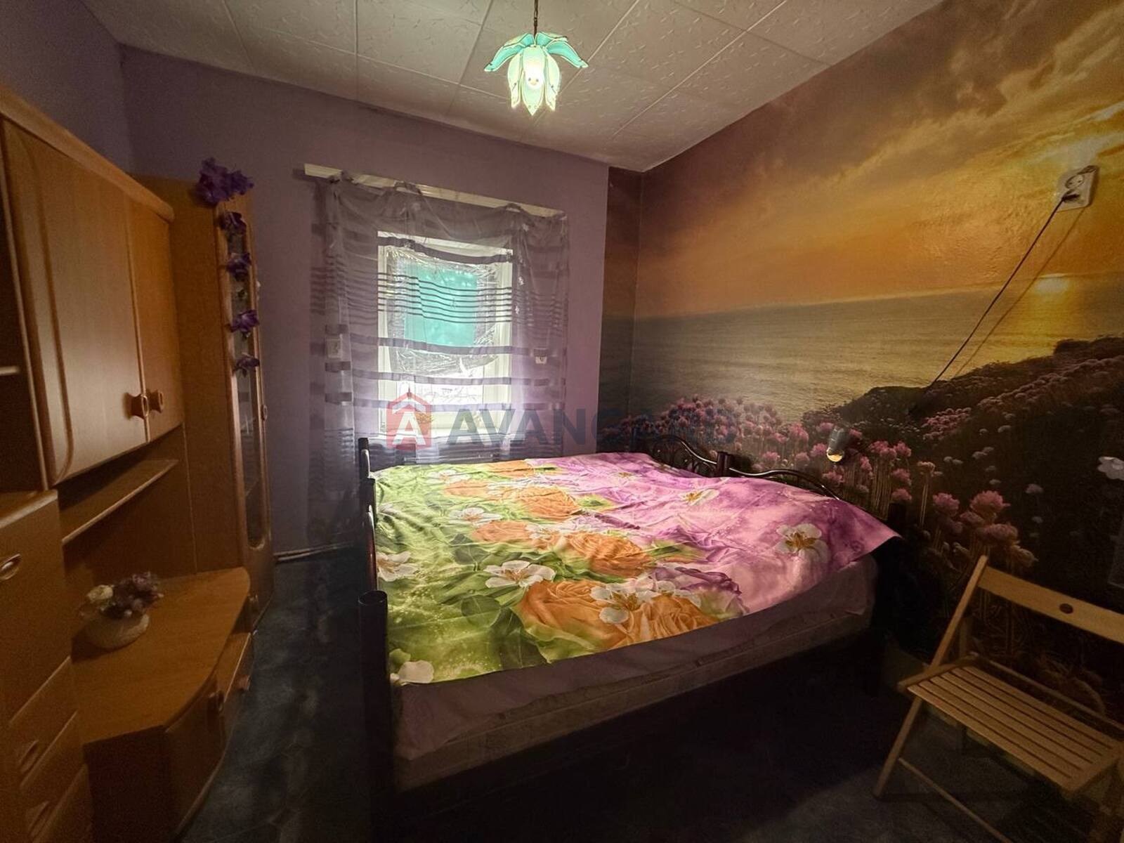 �������, 100 ��.�. ���� 18