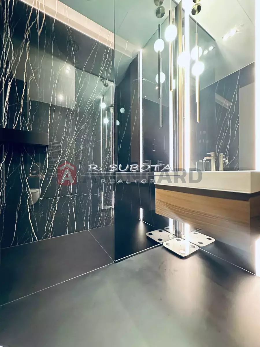 �������, 300 ��.�. ���� 25