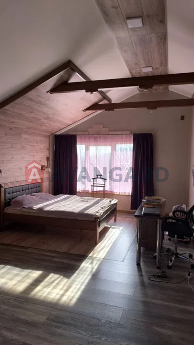 �������, 300 ��.�. ���� 9